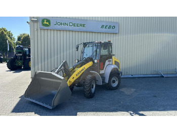 Încărcător frontal pe pneuri KRAMER