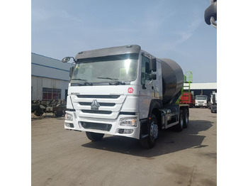 Autobetonieră Sinotruk HOWO 6*4 Concrete mixer truck: Foto 3
