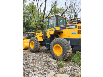 Încărcător frontal pe pneuri KOMATSU WA320-5
