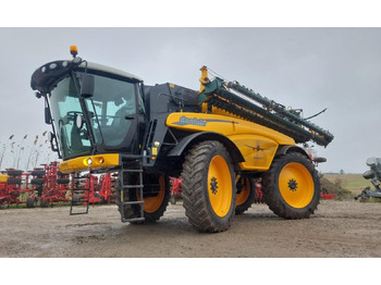 Mașină de erbicidat autopropulsata