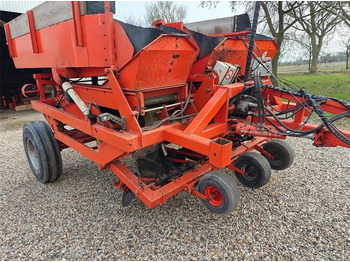 Maşină de plantat cartofi