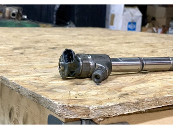 Injector pentru Autoutilitară 0445110564 for IVECO Daily 3.0 commercial vehicle: Foto 4