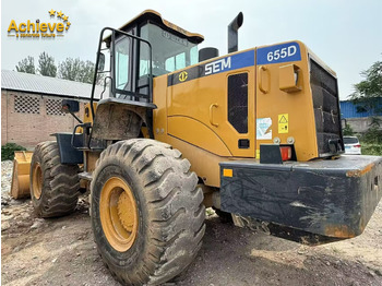 Încărcător frontal pe pneuri SEM