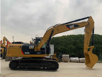 Excavator pe şenile CATERPILLAR 323