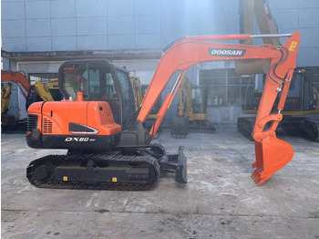Excavator pe şenile DOOSAN DX55