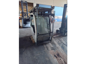 Cabină și interior LIEBHERR