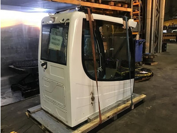 Cabină și interior LIEBHERR