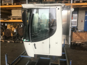 Cabină și interior LIEBHERR