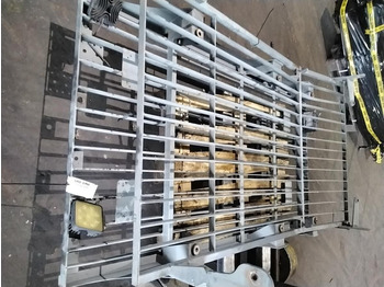 Cabină și interior LIEBHERR