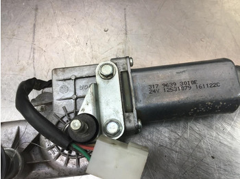 Ștergător LIEBHERR