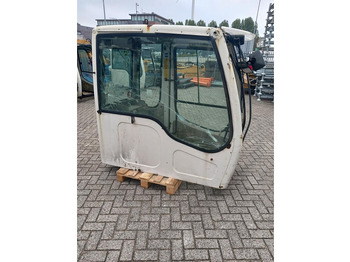 Cabină și interior LIEBHERR