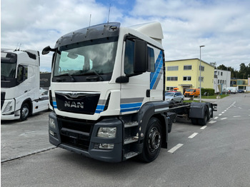 Camion şasiu MAN TGS 26.440