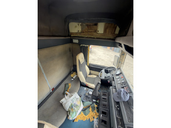 Cap tractor RENAULT R420 V8: Foto 3 Cap tractor RENAULT R420 V8: Foto 3