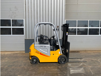 Motostivuitor nou EASY LIFT CPD 20 Forklift - 2.000 kg loading cap.: Foto 5 Motostivuitor nou EASY LIFT CPD 20 Forklift - 2.000 kg loading cap.: Foto 5