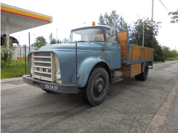 Camion platformă DAF