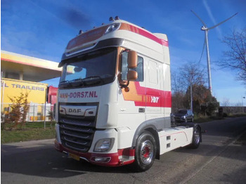Cap tractor DAF XF 480