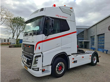 Cap tractor VOLVO FH