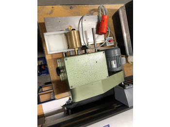 Mașină de îndosariat