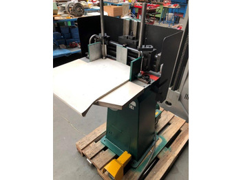 Mașină de îndosariat