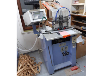 Mașină de îndosariat