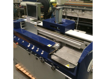 Mașină de îndosariat