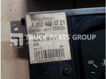 Tablou de bord pentru Camion MERCEDES-BENZ Actros MP1 EURO2 instrument panel, instrument cluster, dashboard dashboard: Foto 4 Tablou de bord pentru Camion MERCEDES-BENZ Actros MP1 EURO2 instrument panel, instrument cluster, dashboard dashboard: Foto 4