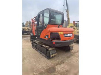 Excavator pe şenile DOOSAN DX60: Foto 5