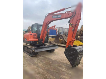 Excavator pe şenile DOOSAN DX60: Foto 4