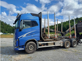 Camion forestier VOLVO FH16 750