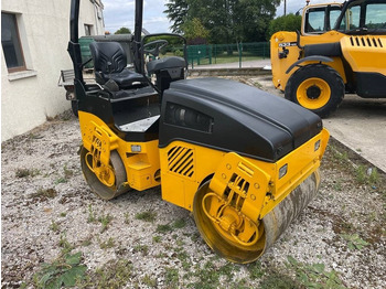 Cilindru compactor pentru asfalt BOMAG BW120AD-4