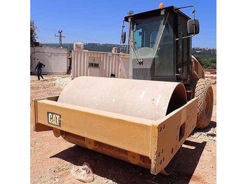 Placă compactoare CATERPILLAR CS64B