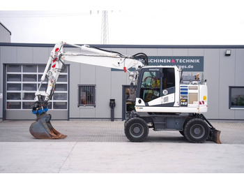 Excavator pe roţi KOMATSU PW148-11