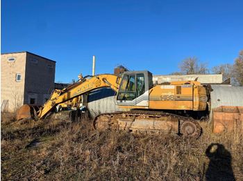 Excavator pe şenile CASE