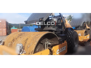 Cilindru compactor nou CASE 1107EX: Foto 4 Cilindru compactor nou CASE 1107EX: Foto 4