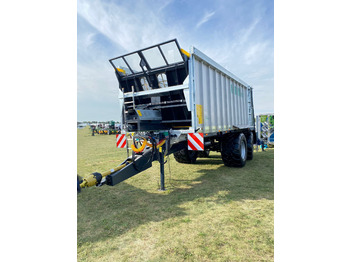 Maşină de împrăştiat gunoi de grajd