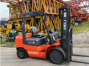 Stivuitor diesel HELI