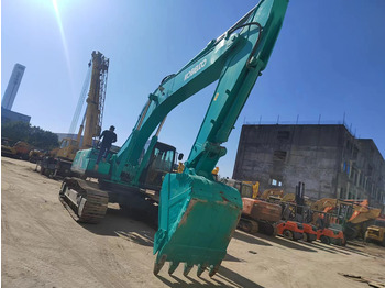 Excavator pe şenile KOBELCO