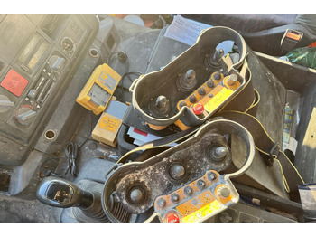 Autobetonieră cu pompă Betonpompa CIFA Iveco Trakker 410E44: Foto 4