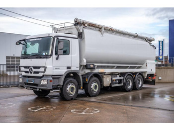 Camion cisternă MERCEDES-BENZ Actros 3241