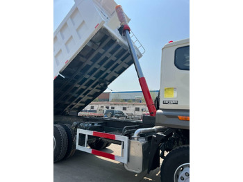Camion basculantă Howo 371: Foto 4