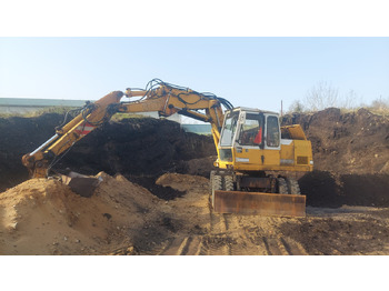 Excavator pe roţi LIEBHERR