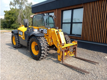Stivuitor telescopic JCB