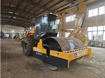 Cilindru compactor pentru asfalt XCMG