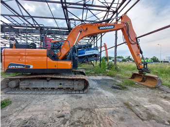 Excavator pe şenile DOOSAN DX140LC-5