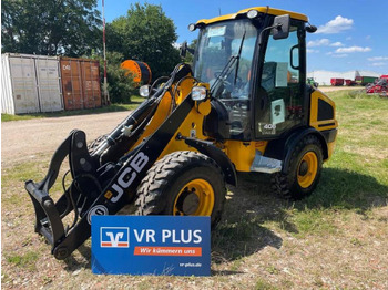 Încărcător frontal pe pneuri JCB 406