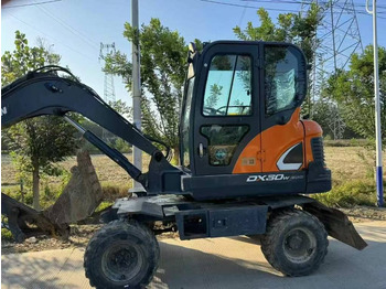 Excavator pe şenile DOOSAN DX60