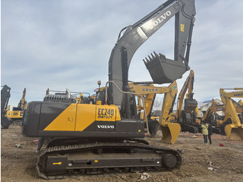 Excavator pe şenile VOLVO EC240