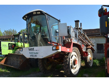 Mașină de erbicidat autopropulsata JOHN DEERE
