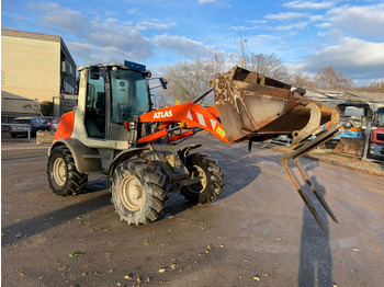 Încărcător frontal pe pneuri ATLAS