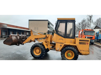 Încărcător frontal pe pneuri ATLAS